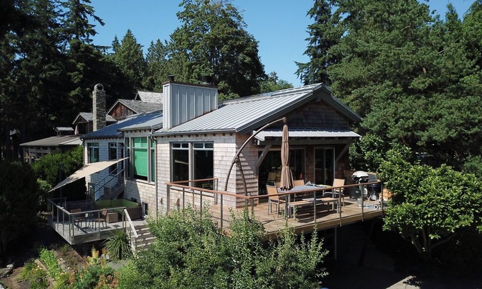 Rollingbay Casa | Bainbridge Island Beach House - Agate Pass Waterfront