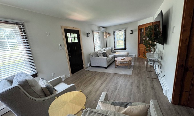 Cape May Court House Casa | Updated new and perfect Location Boardwalk and Beach min away Large family home