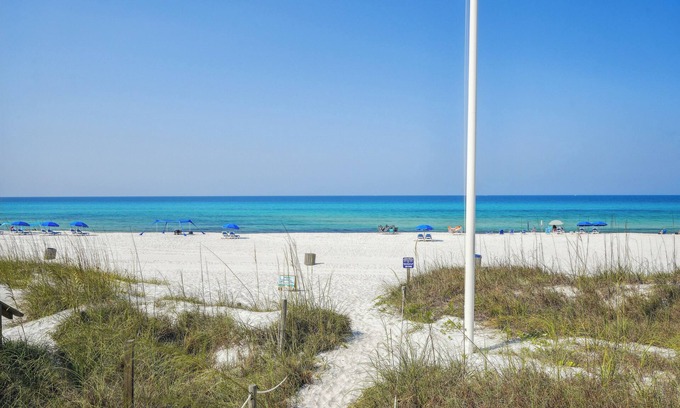Silver Sands Casa | Updated Panama City Home w/ Deck - Walk to Beach!