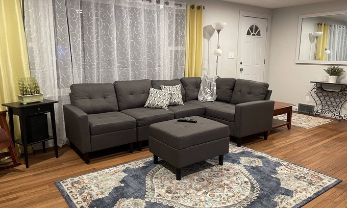 Westerly Casa | Updated Ranch in a quiet neighborhood 5 min from the beach and other amenities