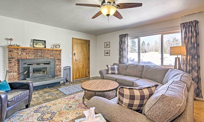 McCall Cabina | Updated Rustic Retreat Cabin: Walk to Payette Lake