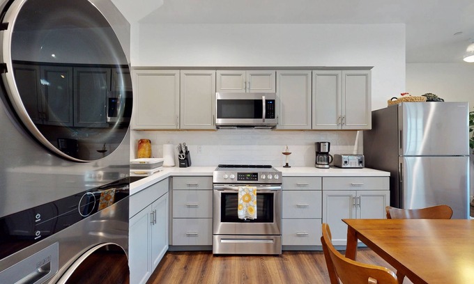 Novato Casa | Updated Spanish-Style Home w/Private Entrance, Close To Golf, Shopping, & Hiking