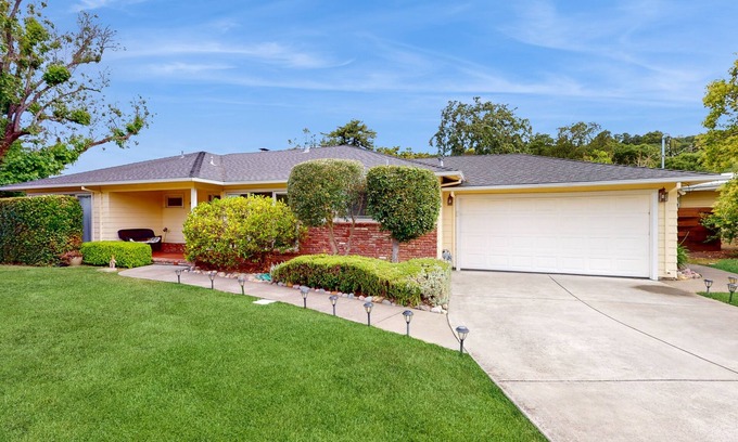 Junior College Neighborhood Association Casa | Updated & Sunny Sonoma 1950s Ranch Near Santa Rosa & Wineries