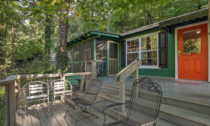 Lynn Cabina | ¡NUEVO! ¡Cabina actualizada de Tryon en el río Pacolet con parrilla!