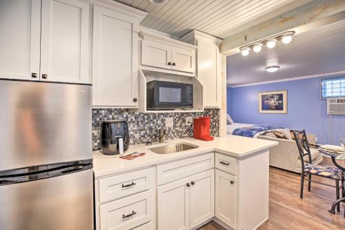Williamstown Apartamento | Updated Williamstown Apartment with Kitchen!