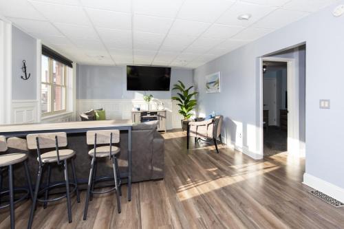 Sandusky Apartamento | Upgraded Downtown Apartment Sleeps 5