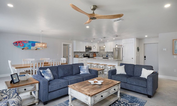 Sanibel Condominio | Upgraded Ground Floor Residence at Blind Pass