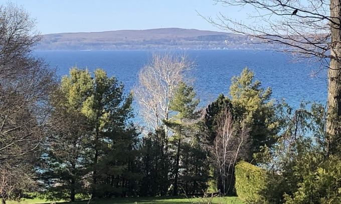 Petoskey Apartamento | UpNorth Getaway en el corazón de la ciudad