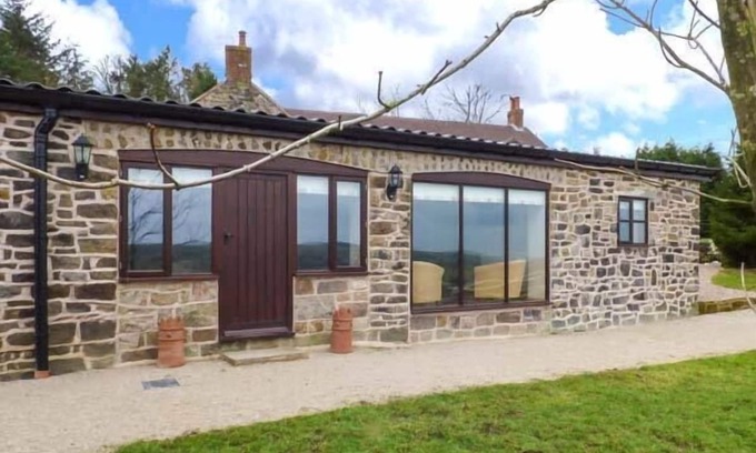 Cauldon Low Cabaña | Upper Greenhills Farm, IPSTONES