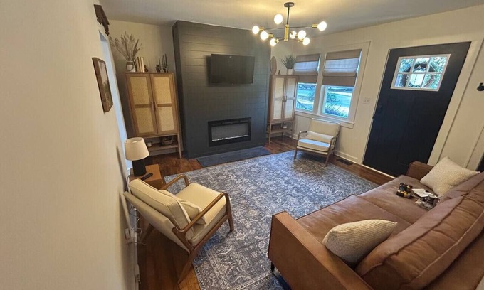 Greenwood Casa | Upscale 2-Bedroom Duplex, Steps from Everything!