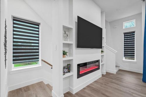 Dallas Casa | Upscale 2BR Hideaway, Ensuite Bliss, Pet-Friendly