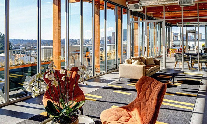 Wilburton Apartamento | Upscale Bellevue Studio w/ Rooftop & W/D, nr Shopping, by Blueground