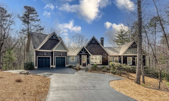 Tate Casa | Upscale Big Canoe w/ Mountain View & hot tub. close to Wildcat amenities