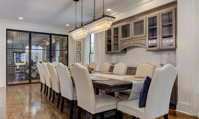 Garden Hills Casa | Upscale Buckhead Village Retreat! Events, Golf, Sauna, Near Everything!