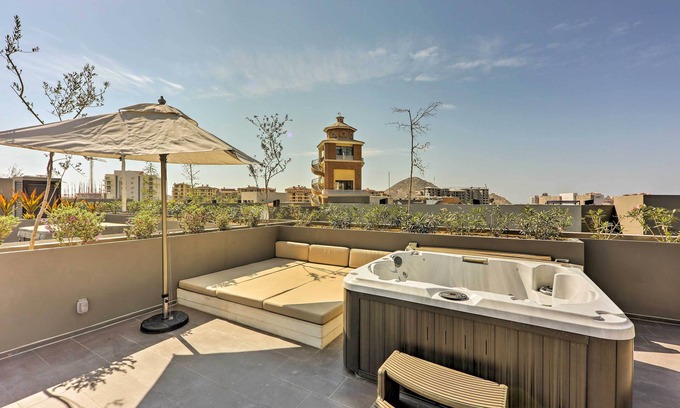 El Médano Ejidal Apartamento | Upscale Cabo Home w/ Jacuzzi, Above Puerto Paraiso