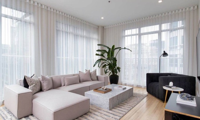 Westminster Condominio | Upscale Condo In the middle of Downtown of Montreal