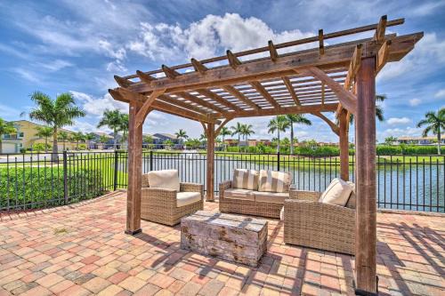 Indian Harbour Beach Casa | Upscale Florida Townhome - half Mi to Beach!