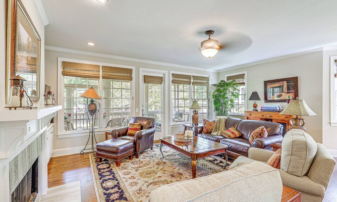 Lake Oconee Casa | Upscale Home at Lake Oconee - Family Friendly!