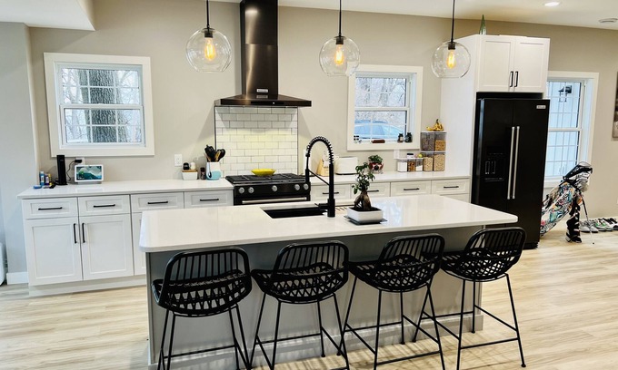 Battle Lake Casa | Upscale House on Battle Lake! Walking distance to Downtown Shops and Restaurants