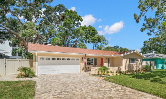 Riviera Bay Casa | Upscale Mid-Century Home Close to Everything