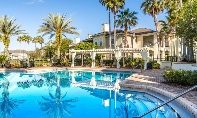 Southside Apartamento | Upscale Modern Resort-style Retreat Great Location