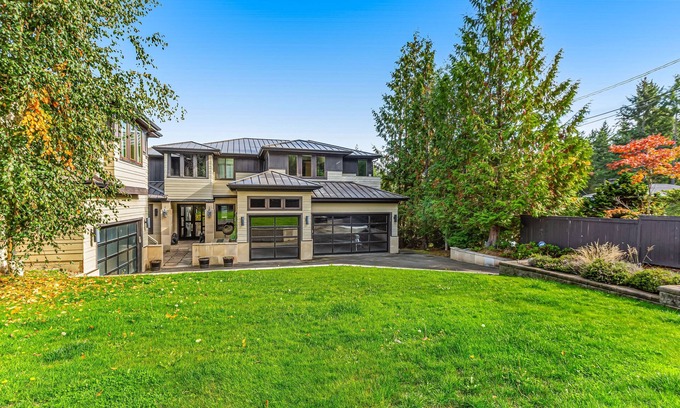 Fox Island Casa | Upscale waterfront estate with private dock, fireplace, & gourmet kitchen