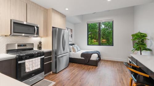 West Congress Apartamento | Upstay Newly Renovated Modern Apartment near SoCo