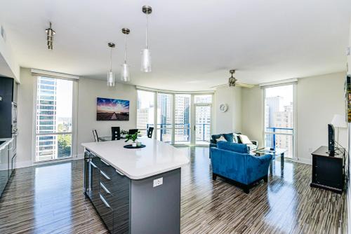 Charlotte Center City Apartamento | Uptown Charlotte 2BR Furnished Apartments apts