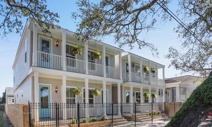 Faubourg Delassize Cabaña | Uptown Cottage Sleeps 5