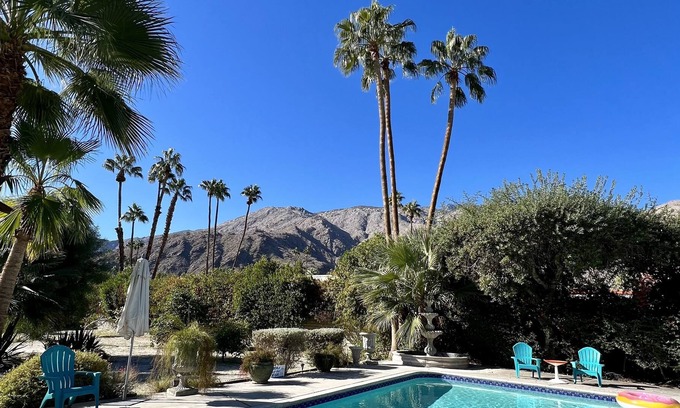 Old Las Palmas Casa | Uptown Design District Walking distance to Downtown Palm Springs!