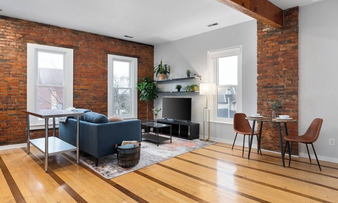 Italian Village Apartamento | Urban Condo in the Heart of Historic Short North District on High Street