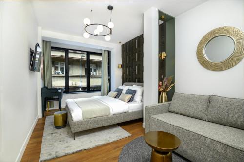 Stari Grad Hotel | URBAN DOWNTOWN luxury rooms and suites