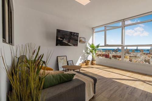 Las Palmas de Gran Canaria Apartamento | Urban Elegance View Suite Pool
