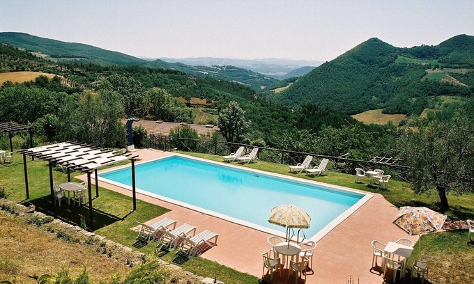 Monte Santa Maria Tiberina Otro | Casa rural en Umbría con piscina y jardín
