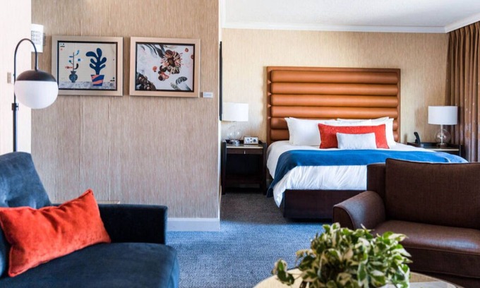 Downtown Portland Apartamento | Urban Lifestyle | ADA Room + Curated Experience