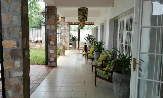 Bujumbura Cabina | Urban Lodge