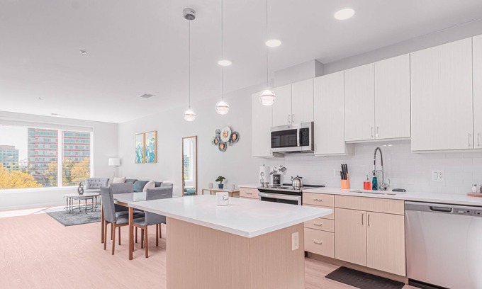 Alexandria West Apartamento | Urban Oasis | DC's Doorstep | Free-Parking