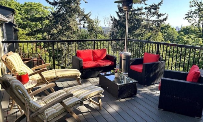 East Queen Anne Casa | Urban Oasis on the top of Queen Anne Hill