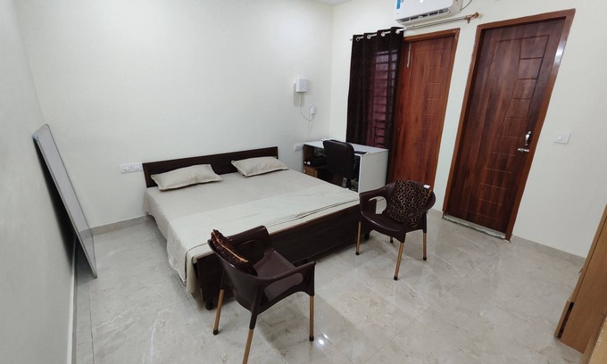 Kharar Apartamento | Urban Oasis Suites 1BHK Short/Long Stays