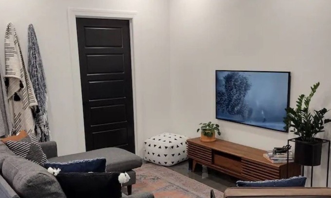 Conway Casa | Urban Oasis