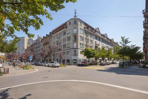 Sihlfeld Apartamento | Urban Oasis with Queen Bed and View BE-54