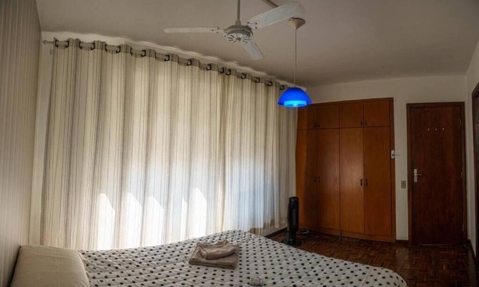Vila Izabel Apartamento | Urban Refuge in Curitiba. Cozy apartment 10 minutes from the center.