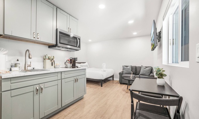 El Cajon Apartamento | Urban Retreat -Central El Cajon- Sleep 3 with AC