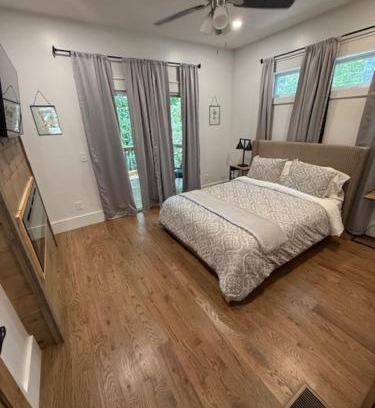 Helen Villa | Urban Retreat