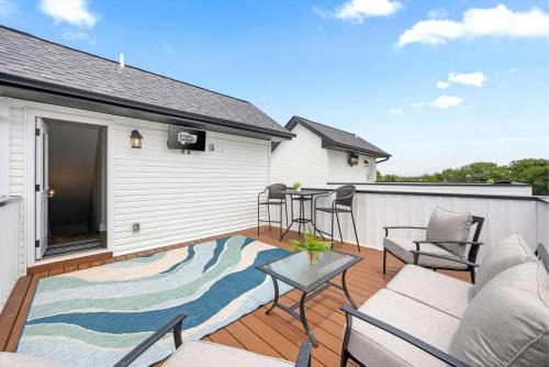 Clarksville Casa | Urban Rooftop of Downtown (1014 Franklin St)