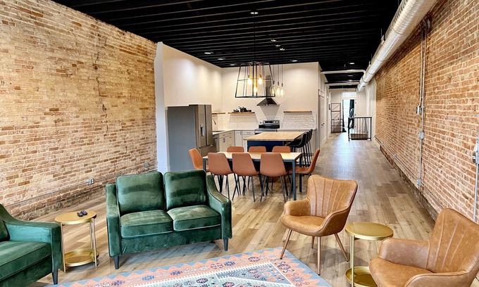 Niles Apartamento | Urban Suites at Gather - 3rd Floor 3 Bedroom