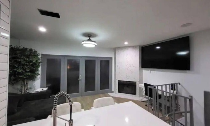 Lake Highlands Condominio | Urban Treehouse