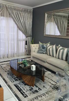 Greater Johannesburg Metropolitan Area Apartamento | URlyfstyle Cottage Near Mall of Africa