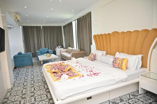 Sector 1 Casa | Urvi Banquets & Guest House
