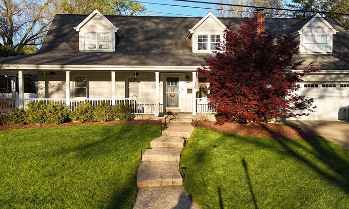 Dark Hollow Woods Casa | US Open at Oakmont - 6 Bedroom Home 3 blocks from Oakmont Country Club